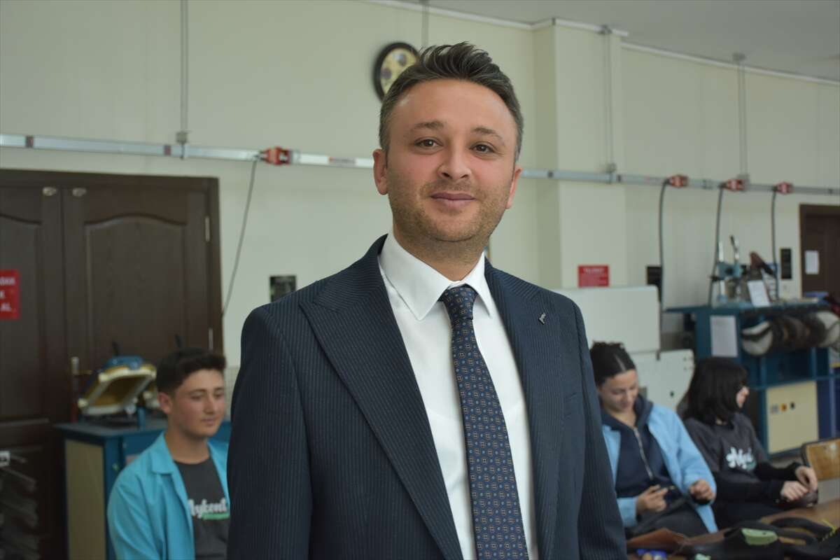 Geleceğin ayakkabı tasarımcılarını Konya yetiştiriyor 5